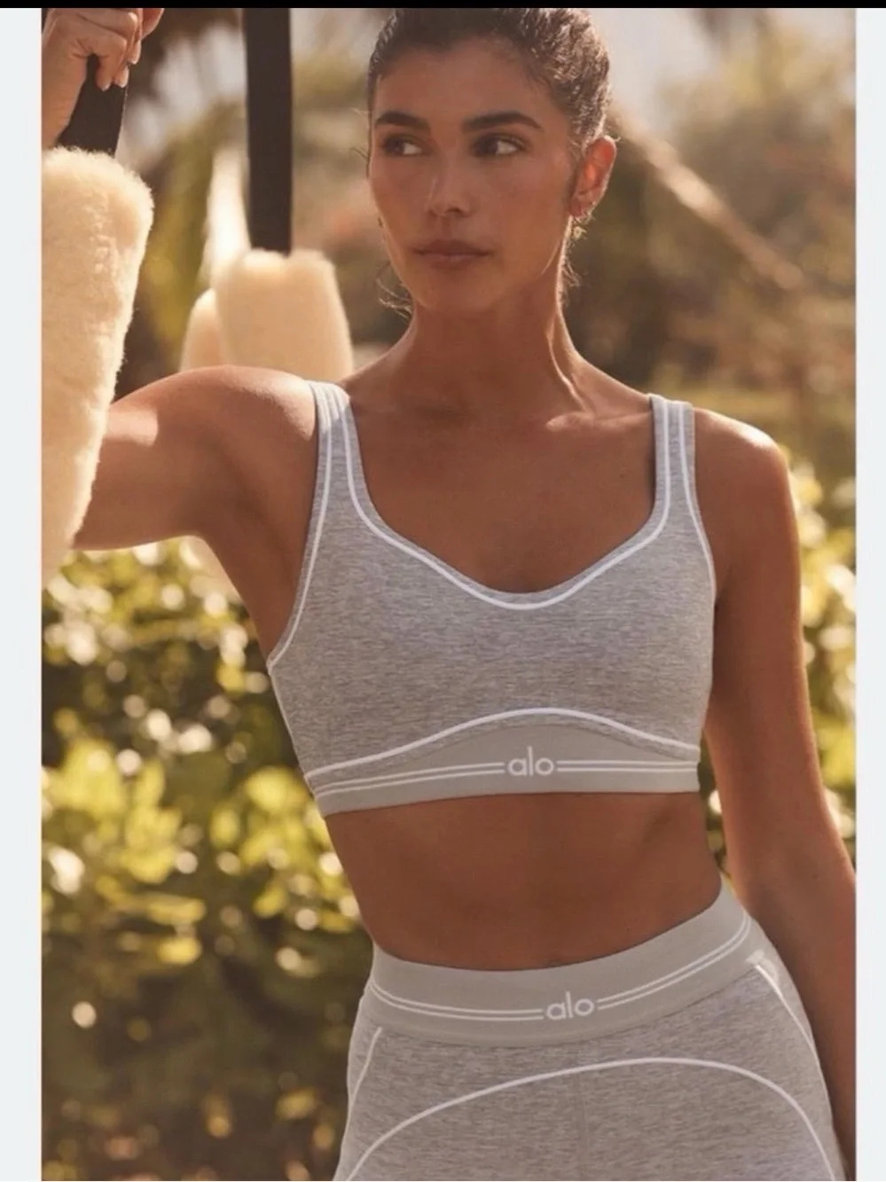 NWOT Alo Yoga Better Together Bra Heart Throb Shorts Set Gray XS S